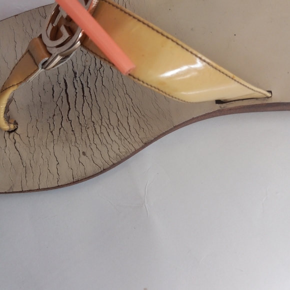 GUCCI VITTELO VERNICE interlocking patent sandals size 8B - Picture 15 of 16